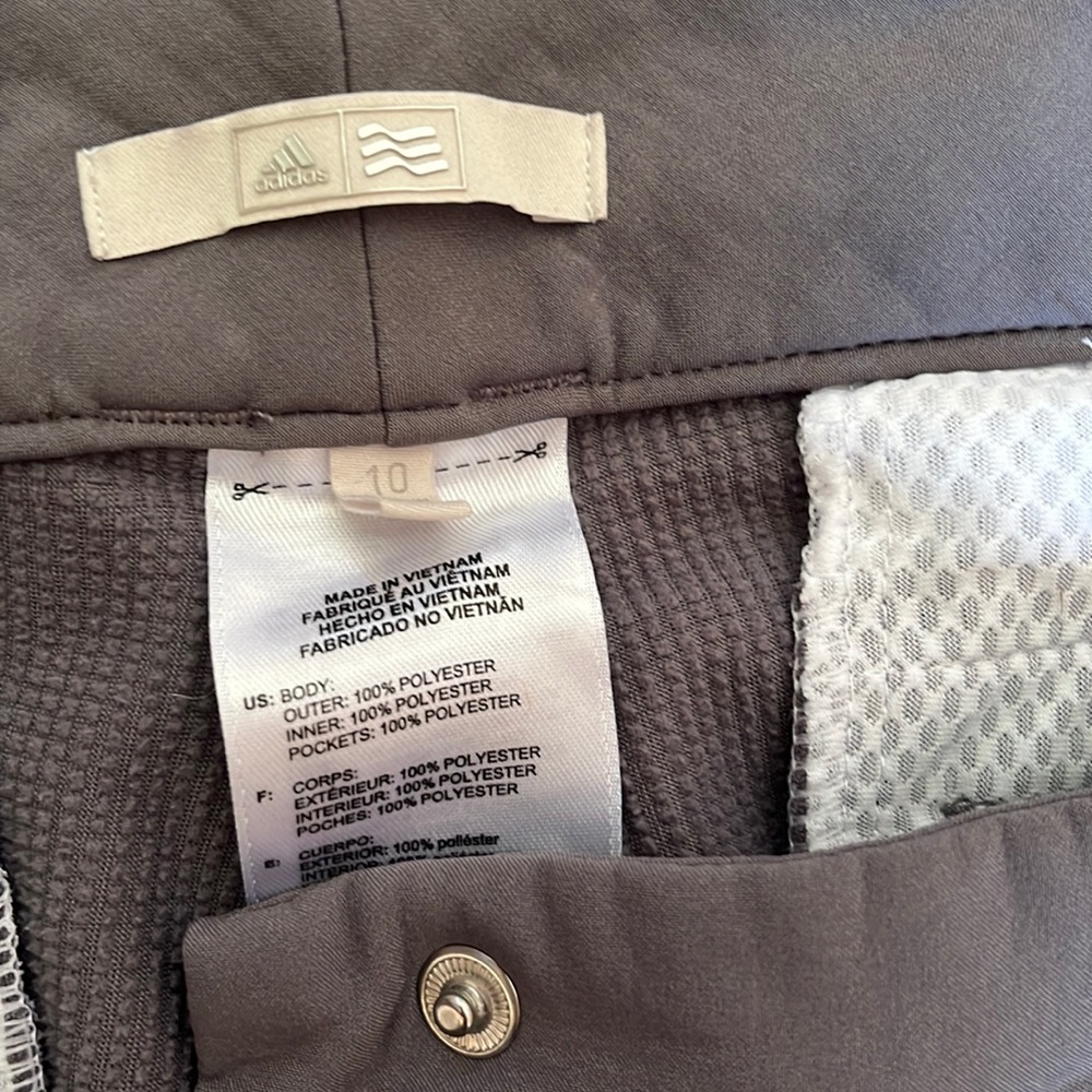 Adidas casual size 10 pants. Zipper side pockets extremely comfortable